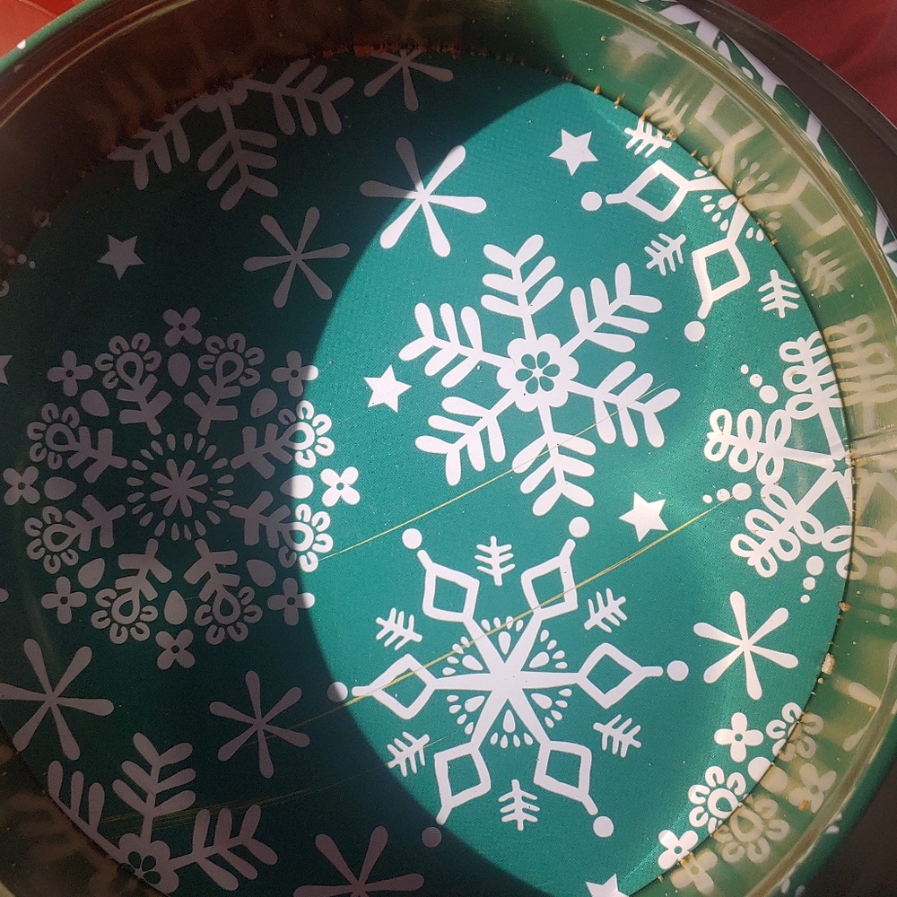 Holiday tin - Picture 2 of 2